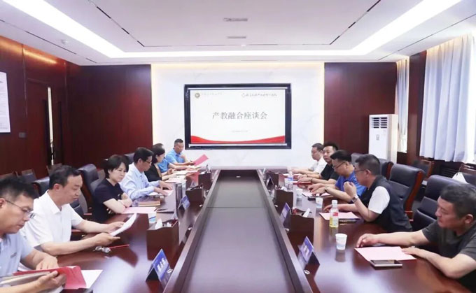 中国发展改革报社专访：赵永林和他三十年的“正脊”执念（一）